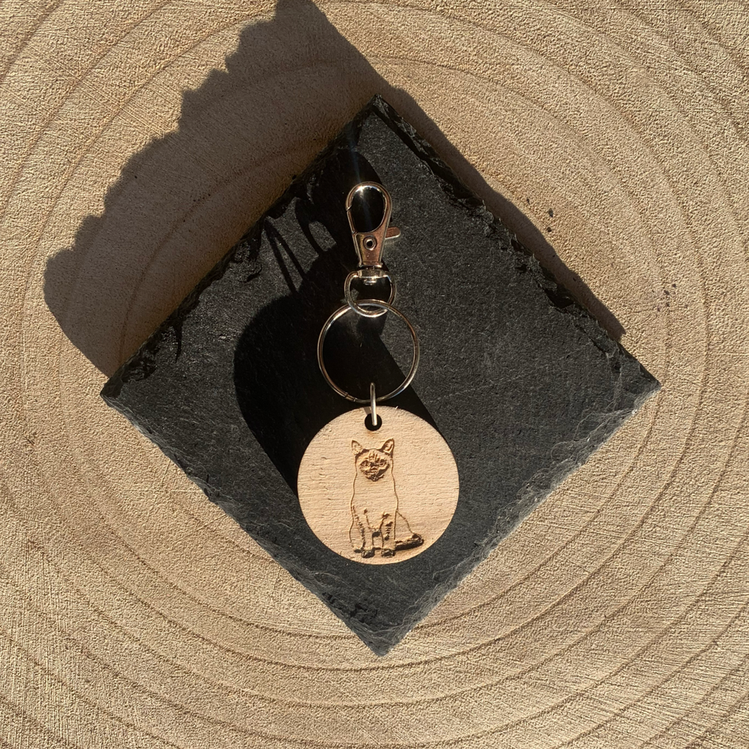 Siamese Cat Engraved Wooden Keyring.